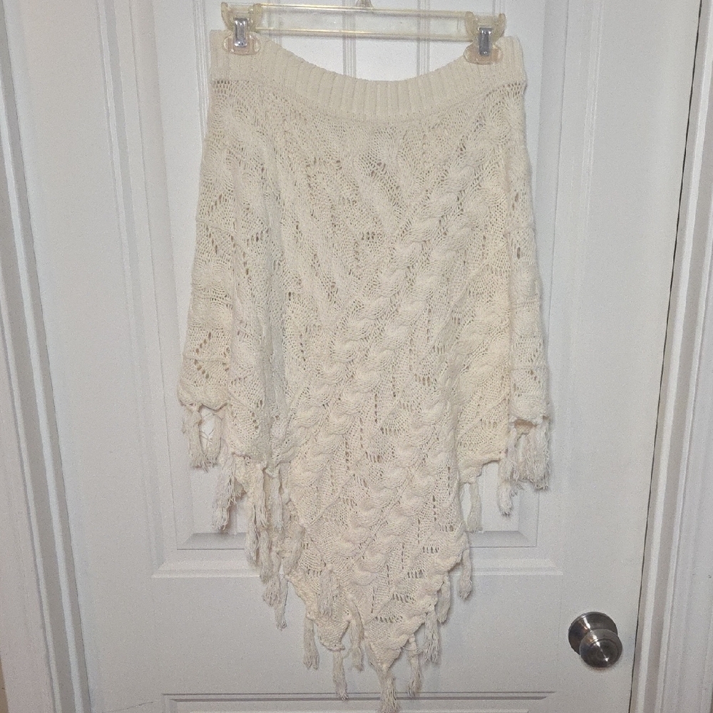 Cream Knitted Tassel Poncho Sweater - Picture 4 of 6